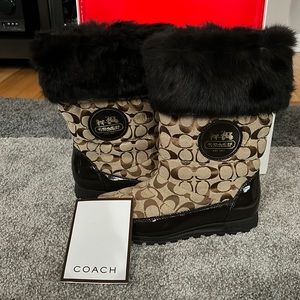 Coach Logo Boots with fur trim. Brown w/ Black Fur trim Sz 9 BRAND NEW